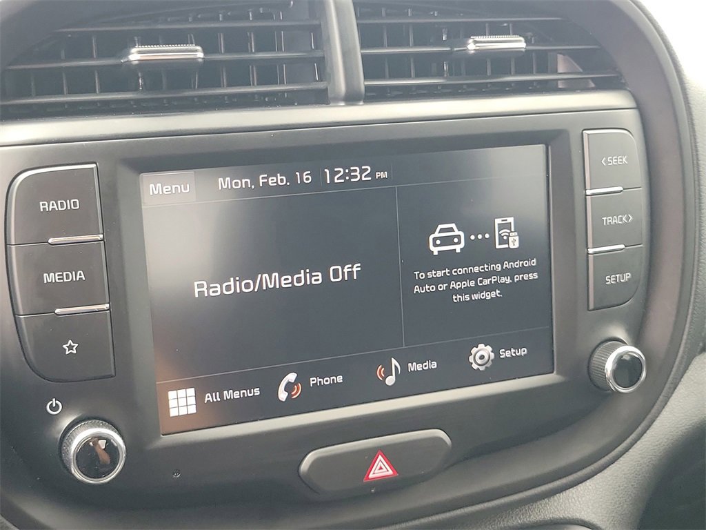 Used 2025 Kia Soul LX w/ LX Technology Package image 17