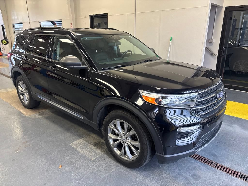 Certified 2023 Ford Explorer XLT w/ Equipment Group 202A