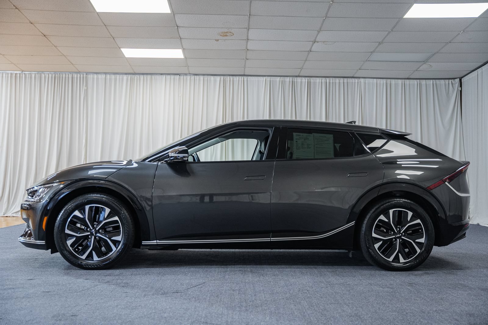 Used 2023 Kia EV6 Wind RWD image 4