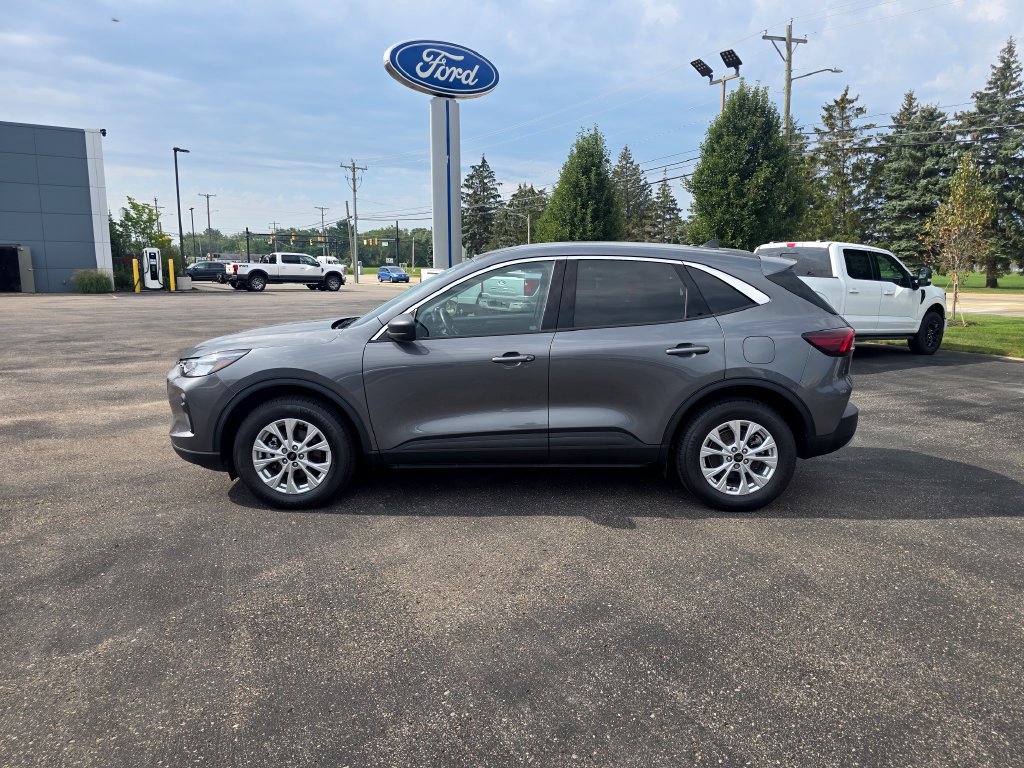 Certified 2023 Ford Escape Active AWD/4WD image 3