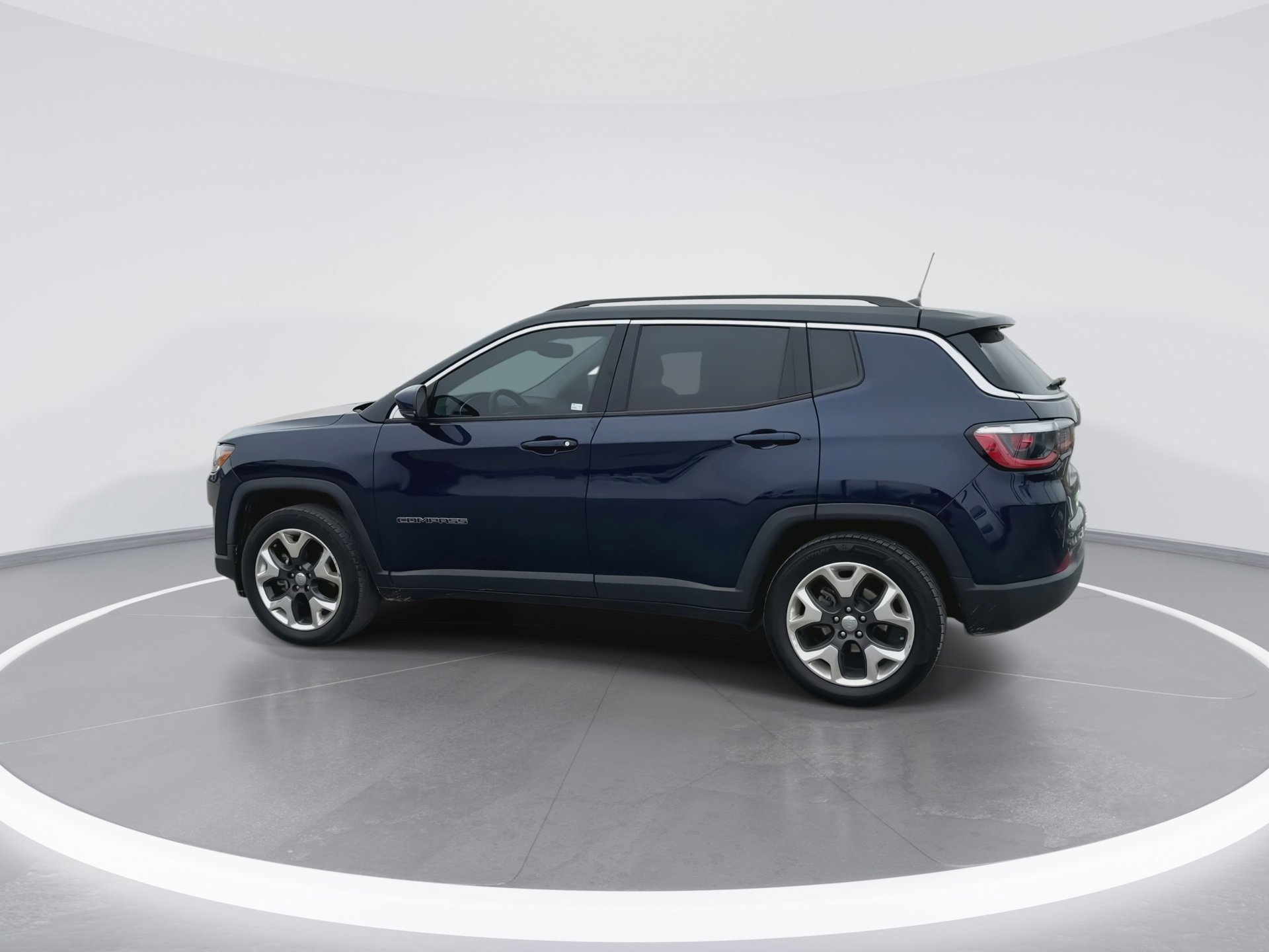 Used 2018 Jeep Compass Limited w/ Navigation Group image 8