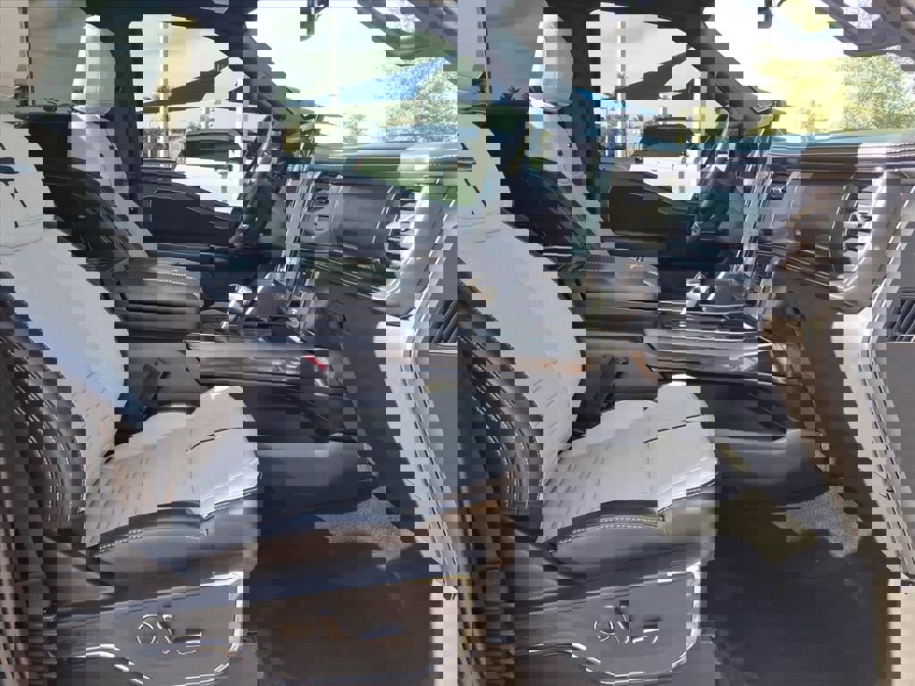 Certified 2023 Ford F150 Lightning Platinum image 11