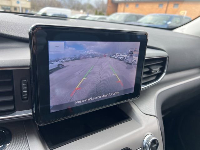 Certified 2021 Ford Explorer XLT w/ Equipment Group 202A image 14