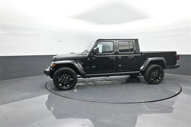 Used 2024 Jeep Gladiator Sport image 4
