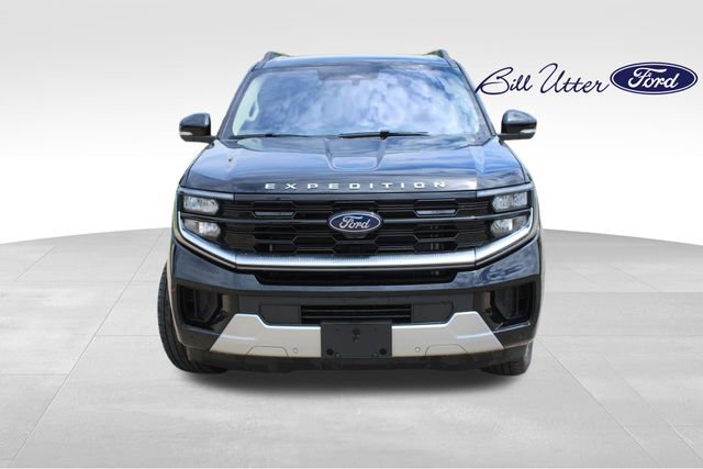 Certified 2025 Ford Expedition Max Platinum w/ Driver's Package AWD/4WD image 2