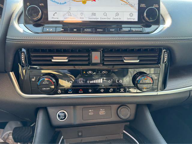 Used 2022 Nissan Rogue Platinum w/ Head-Up Display Package AWD/4WD image 20