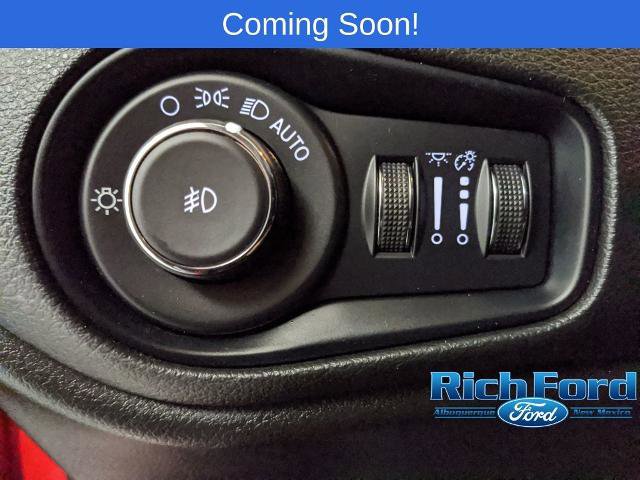 Used 2023 Jeep Renegade Latitude image 20