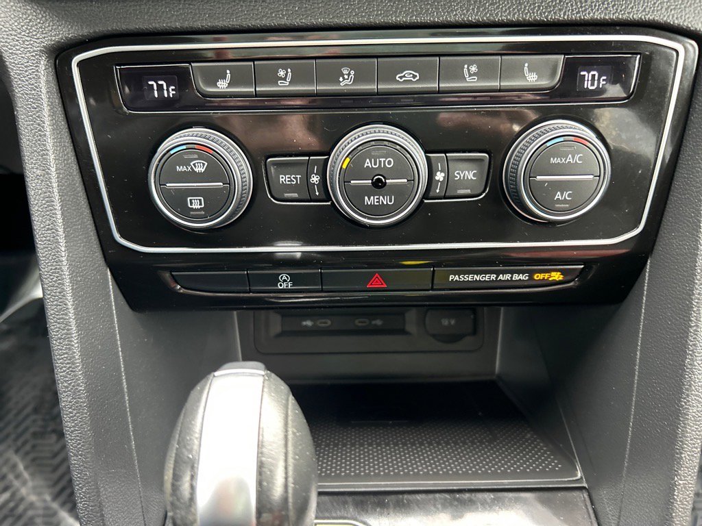 Used 2021 Volkswagen Atlas SEL Premium image 33