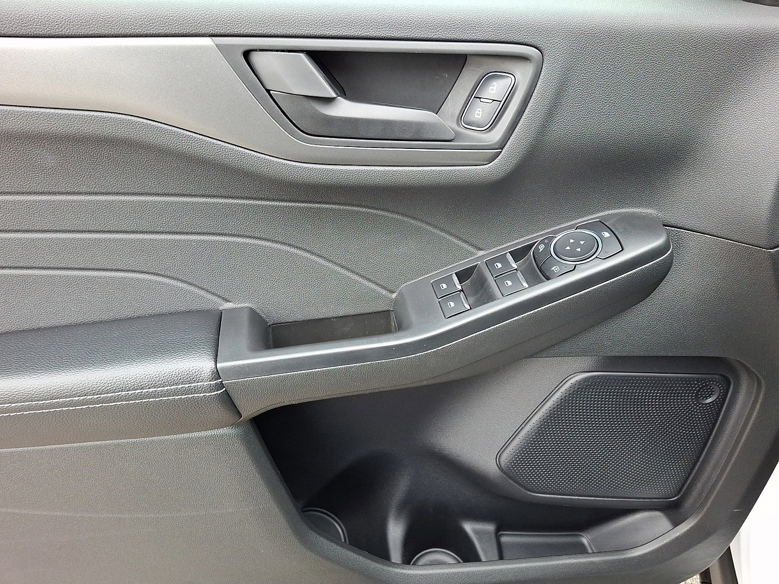 Certified 2023 Ford Escape Active AWD/4WD image 15