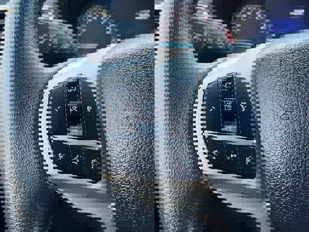 Certified 2022 Ford Explorer XLT w/ Equipment Group 202A image 31