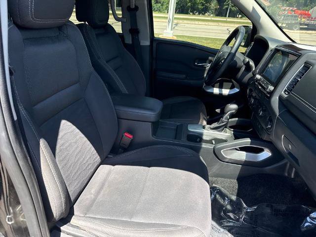 Used 2022 Nissan Frontier SV AWD/4WD image 9