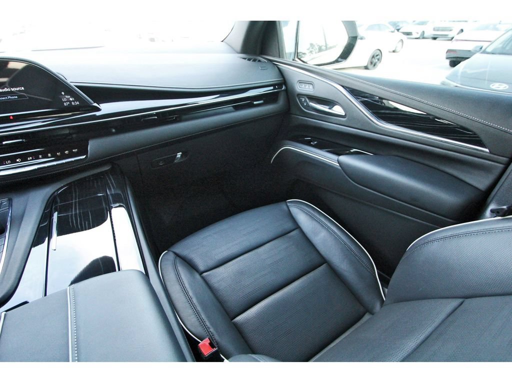 Used 2024 Cadillac Escalade Sport w/ LPO, ONYX Package AWD/4WD image 15