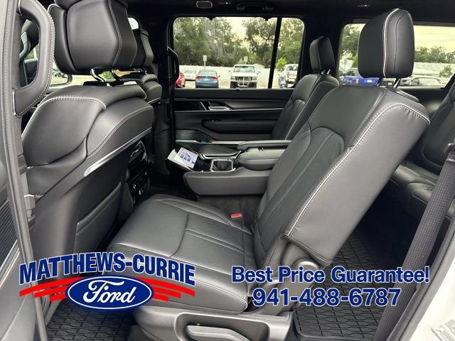 Used 2025 Jeep Grand Wagoneer L Series II Obsidian w/ Quick Order Packagew 28T AWD/4WD image 11