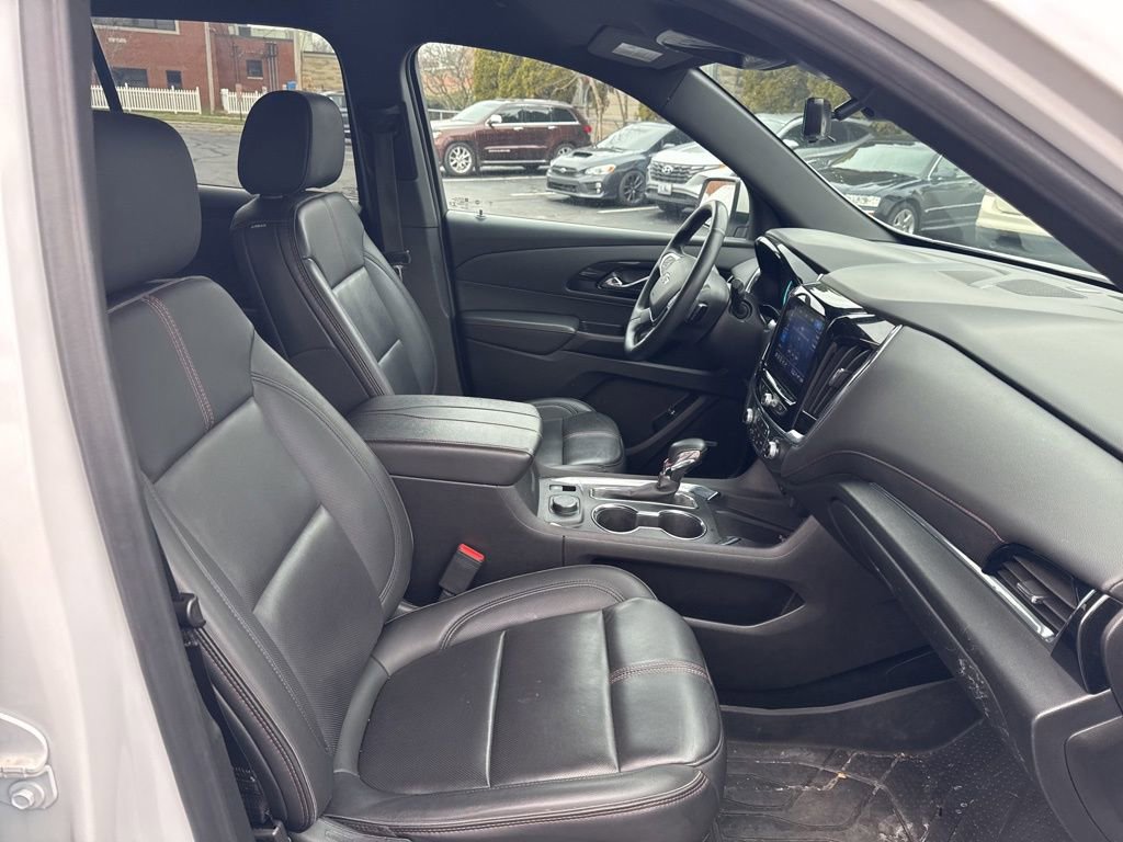 Used 2023 Chevrolet Traverse RS w/ LPO, Floor Liner Package image 37