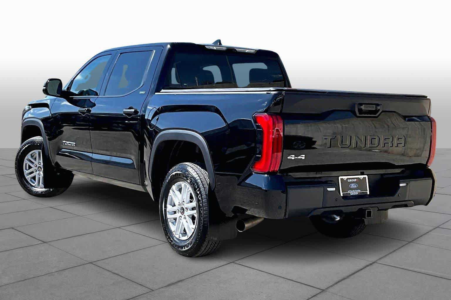 Used 2023 Toyota Tundra SR5 w/ SR5 Convenience Package AWD/4WD image 4