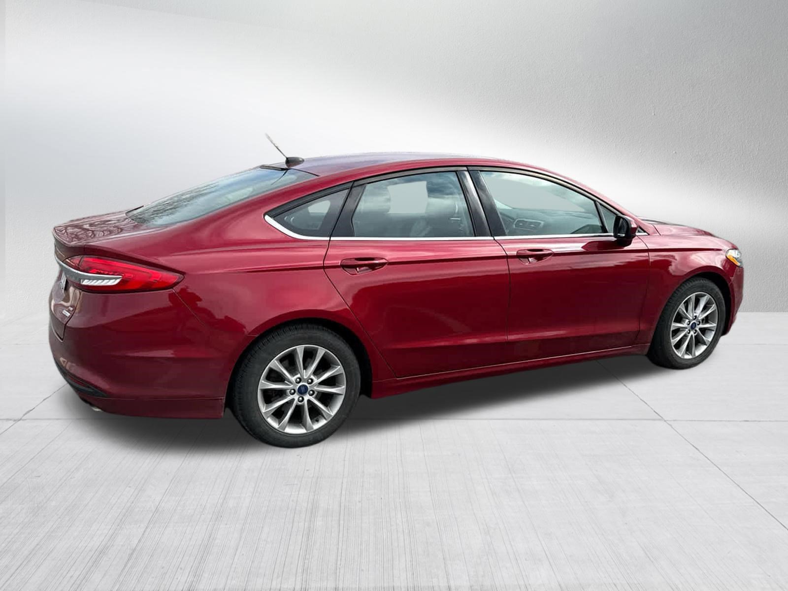 Certified 2017 Ford Fusion SE w/ Fusion SE Technology Package image 11