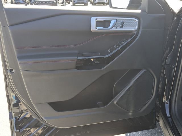 Certified 2024 Ford Explorer ST-Line w/ Class IV Trailer Tow Package image 9