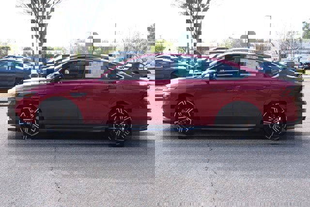 Used 2023 Honda Accord Sport image 4