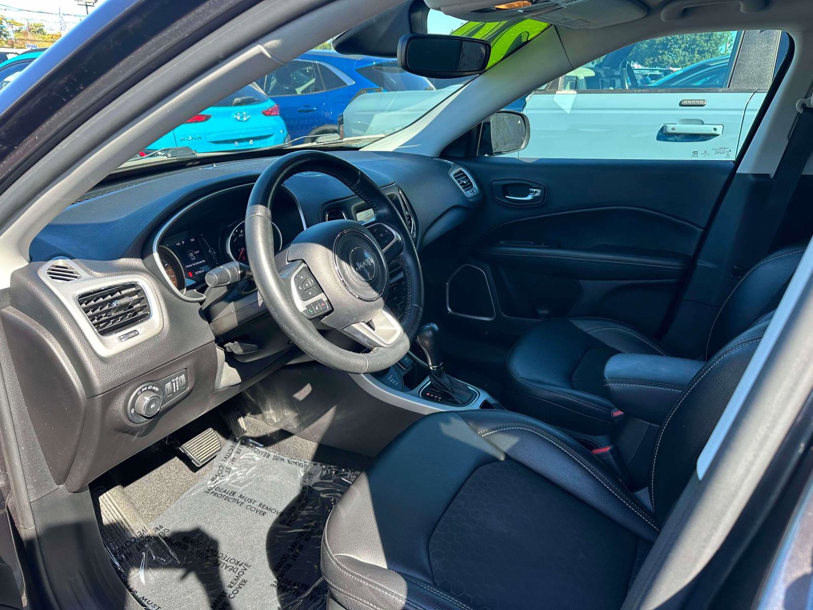 Used 2020 Jeep Compass Latitude w/ Cold Weather Group image 14