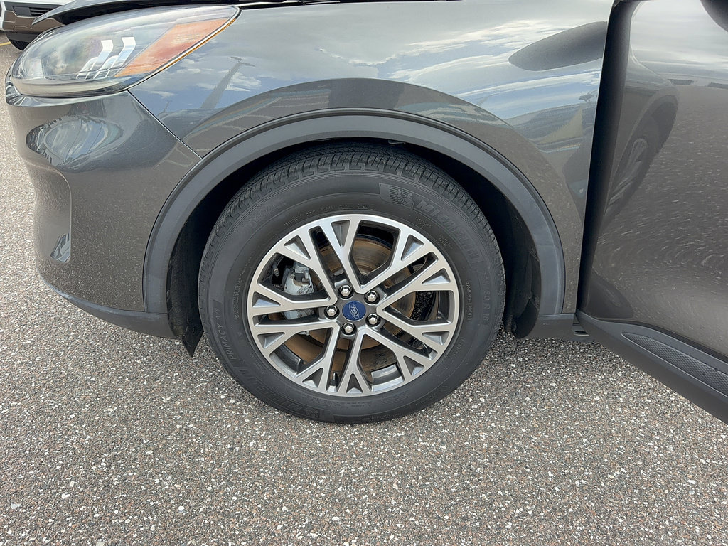 Certified 2020 Ford Escape SEL FWD image 35