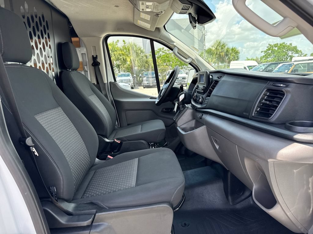 Certified 2025 Ford Transit 250 Low Roof w/ Exterior Upgrade Package RWD image 22