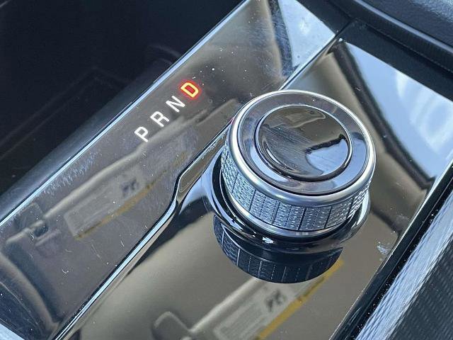 Used 2024 Jeep Grand Cherokee L Laredo image 30