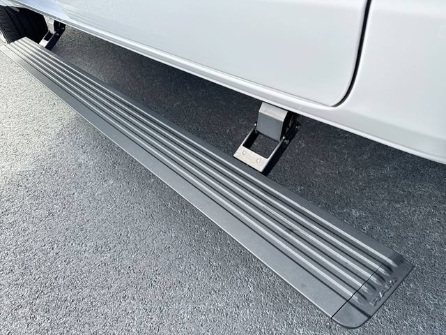 Used 2025 RAM 1500 Limited AWD/4WD image 32