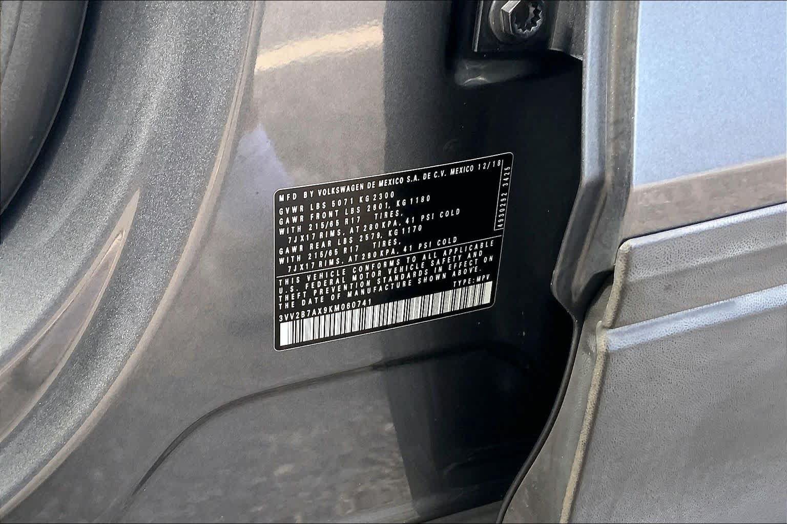 Used 2019 Volkswagen Tiguan SE AWD/4WD image 32