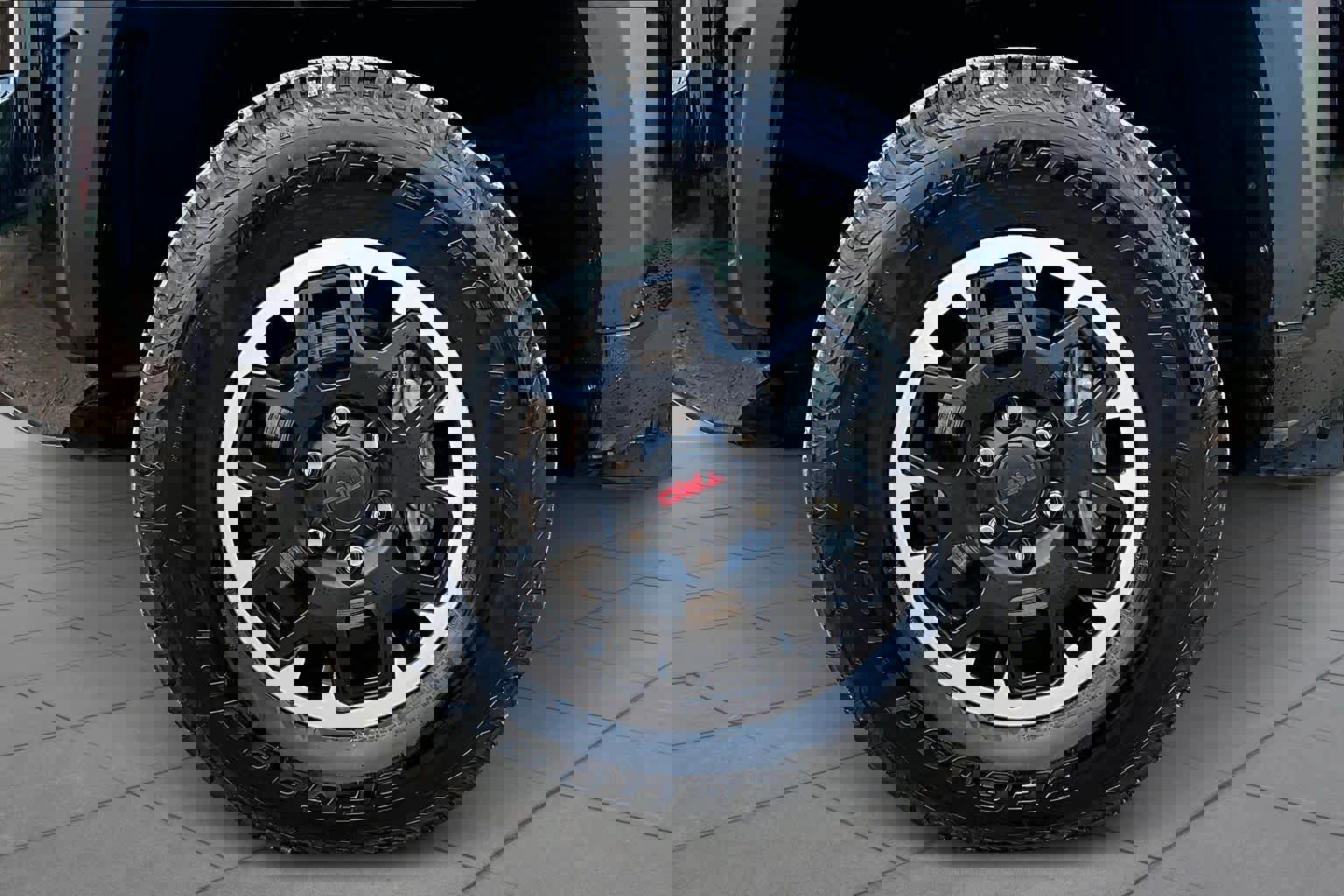 Used 2025 Toyota Tacoma TRD Off-Road image 13