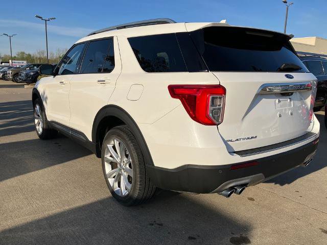 Certified 2023 Ford Explorer Platinum w/ Premium Technology Package AWD/4WD image 3
