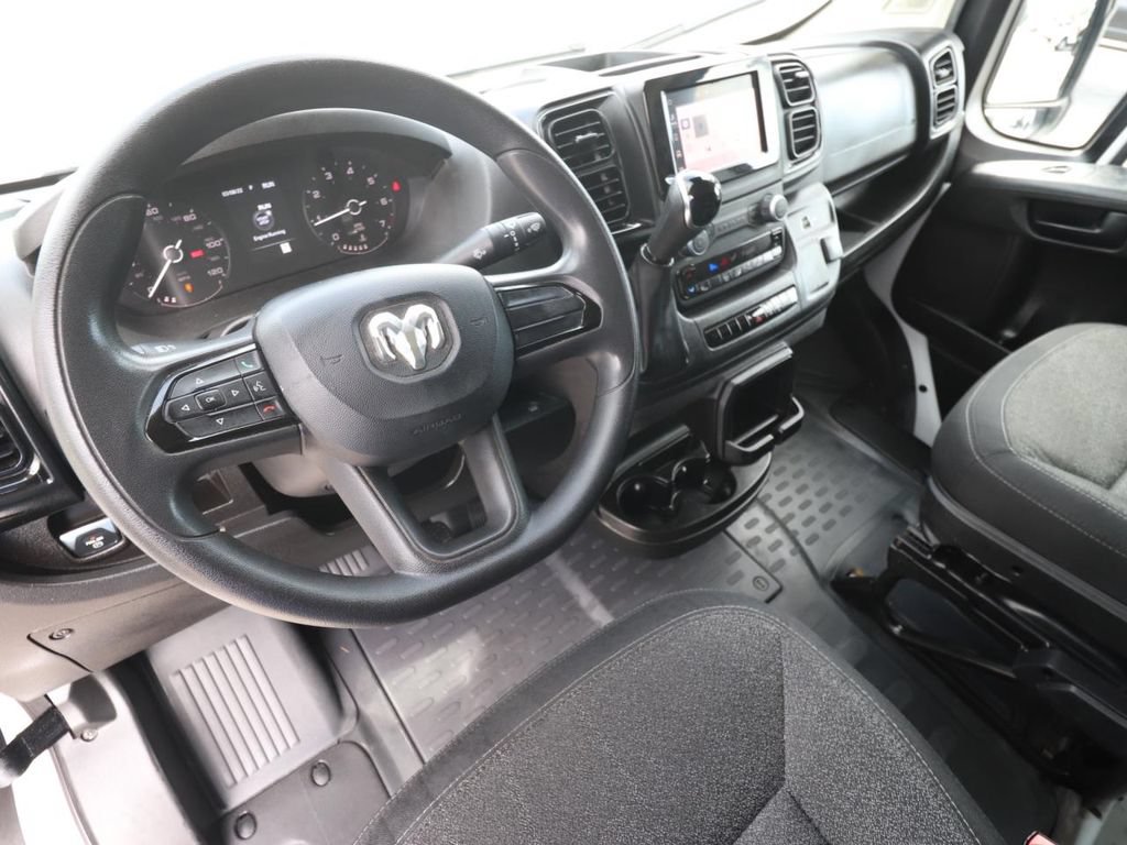 Used 2023 RAM ProMaster 2500 FWD image 6