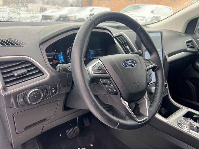 Certified 2022 Ford Edge SEL w/ Convenience Package image 9