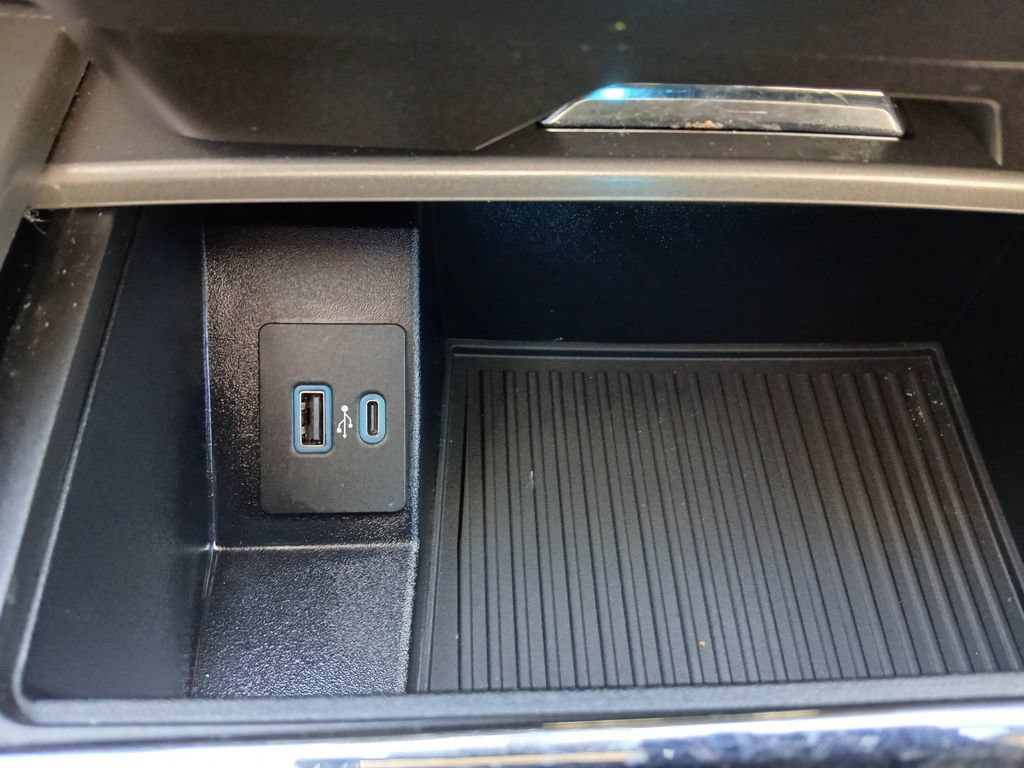 Certified 2021 Ford Expedition XLT RWD image 16