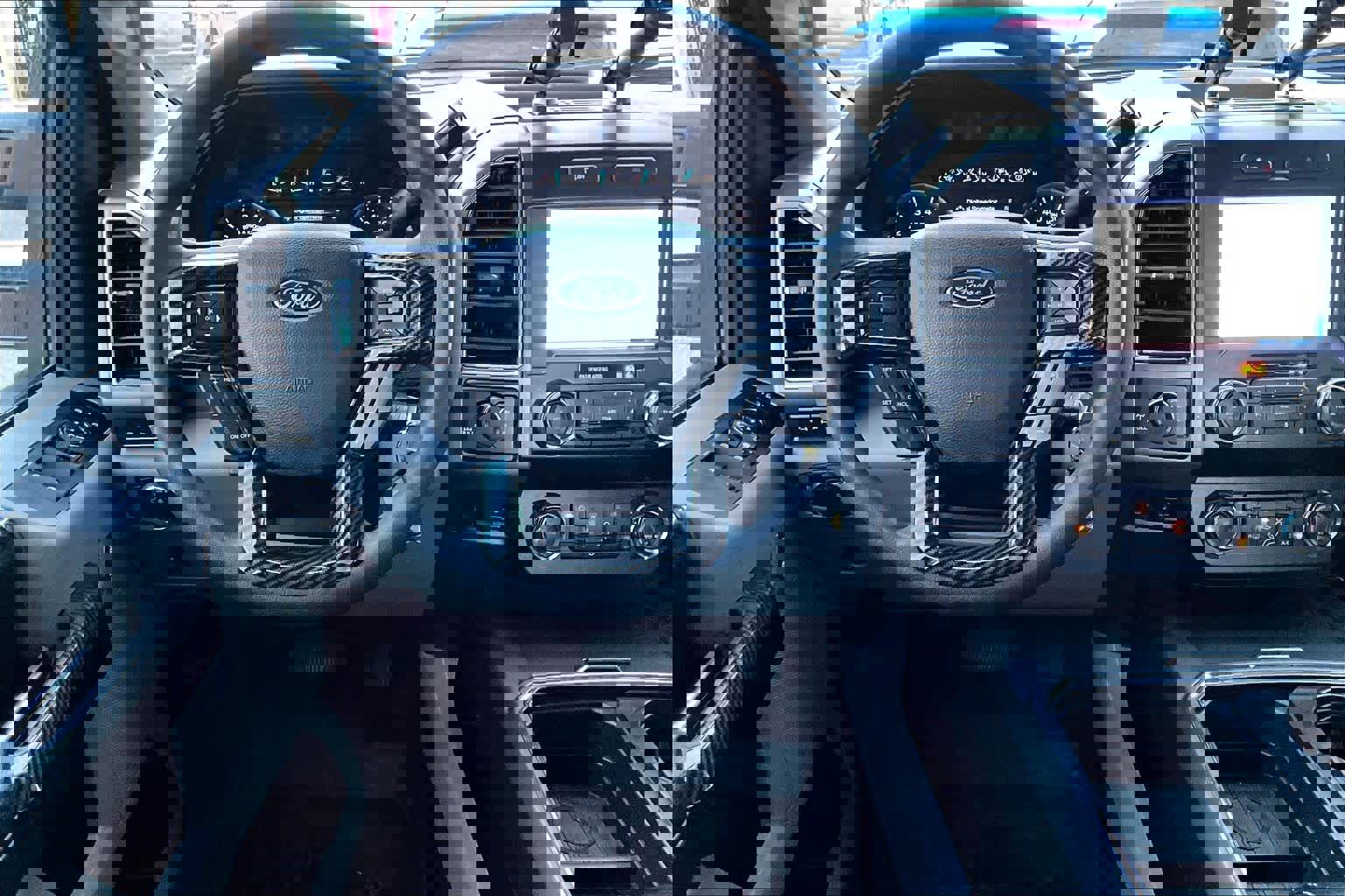 Certified 2019 Ford F350 XLT w/ XLT Premium Package image 8