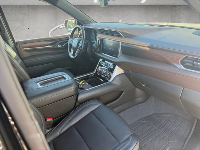 Used 2021 GMC Yukon Denali w/ Denali Ultimate Package image 24