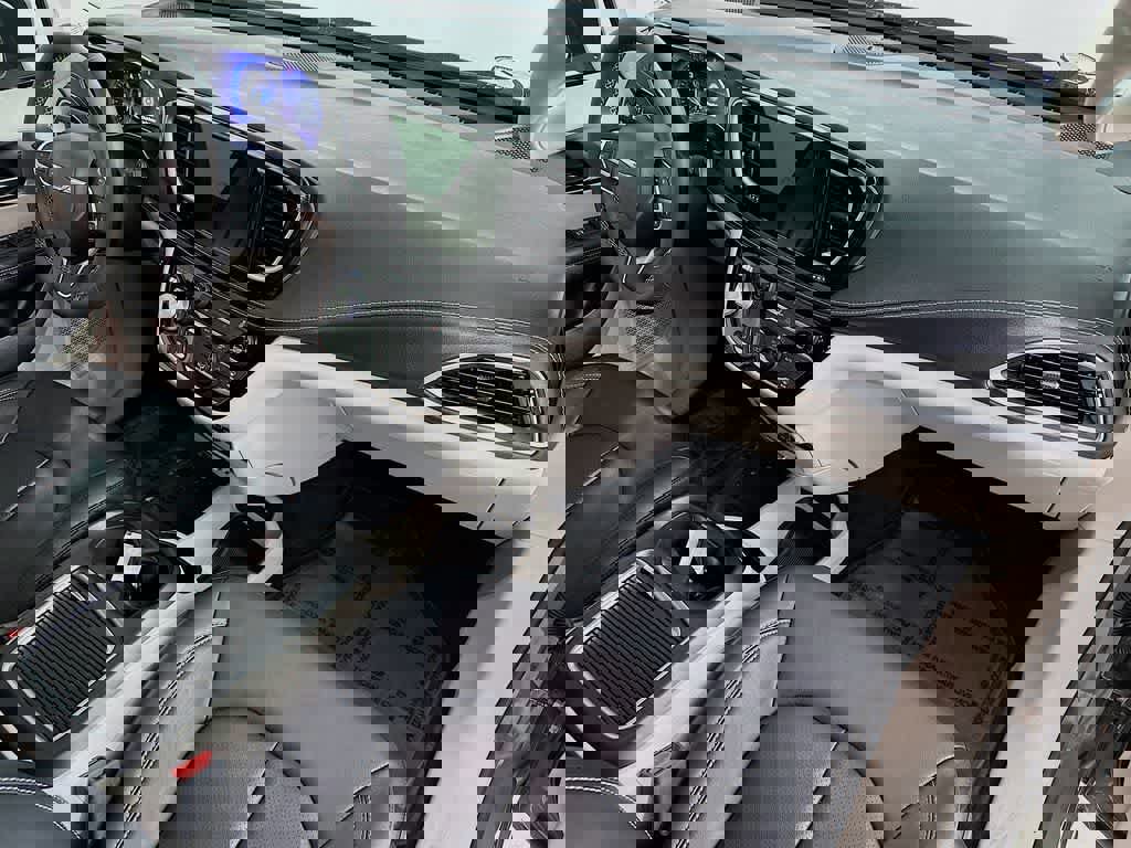 Used 2022 Chrysler Pacifica Touring-L image 32