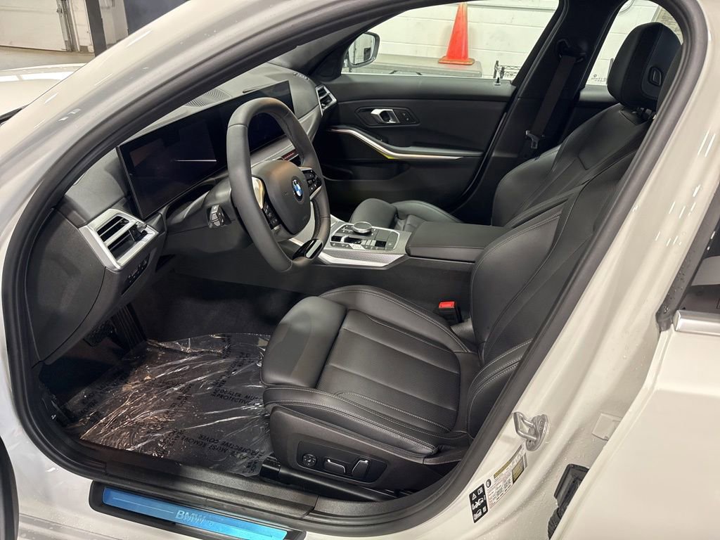 Used 2025 BMW 330i xDrive Sedan w/ Premium Package image 12