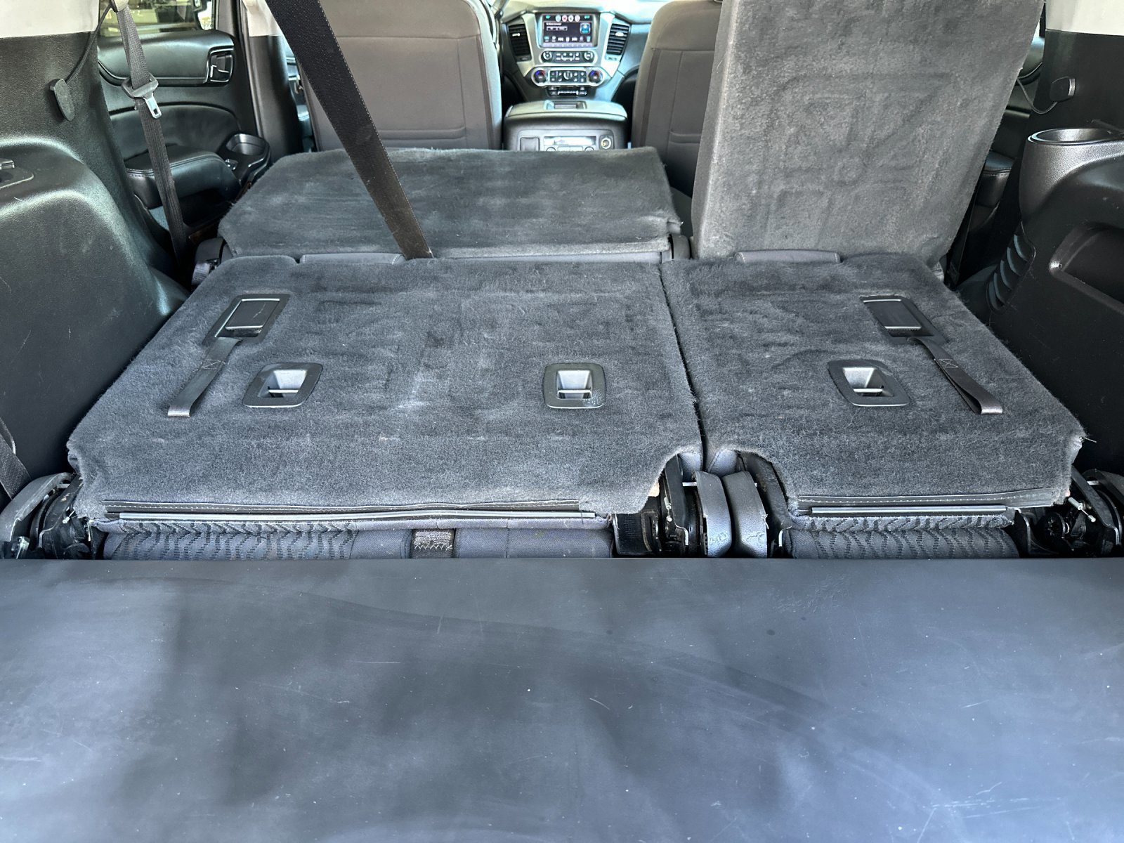 Used 2018 Chevrolet Tahoe LS w/ All-Season Package image 16