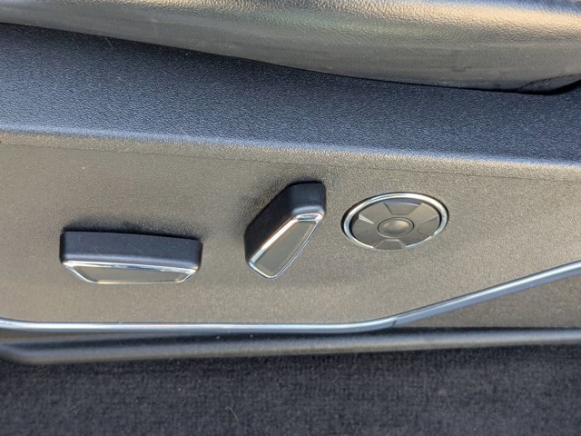 Certified 2022 Ford F150 Platinum w/ Equipment Group 701A High image 18