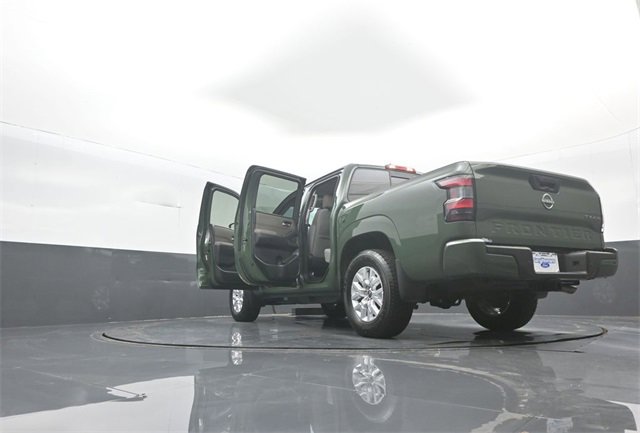 Used 2022 Nissan Frontier SV image 41