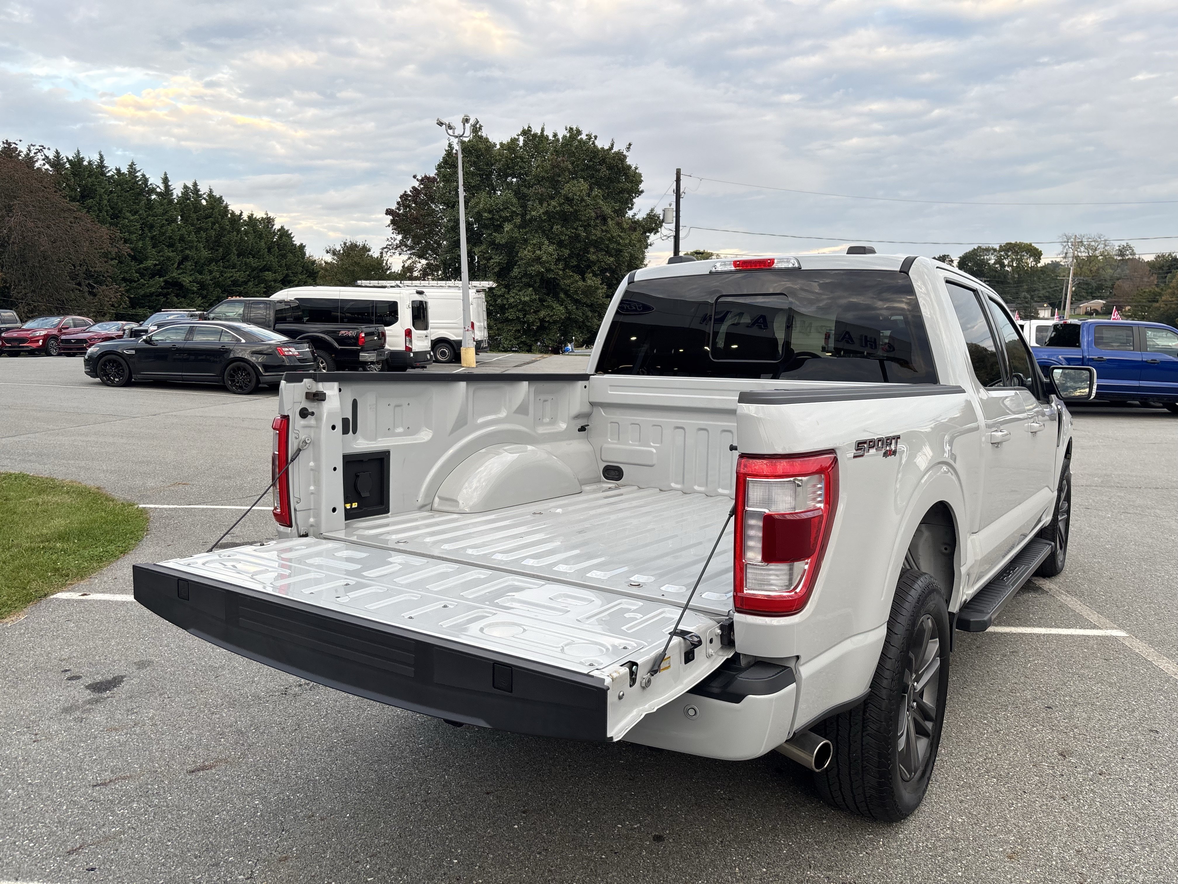 Certified 2023 Ford F150 Lariat w/ Max Trailer Tow Package AWD/4WD image 36