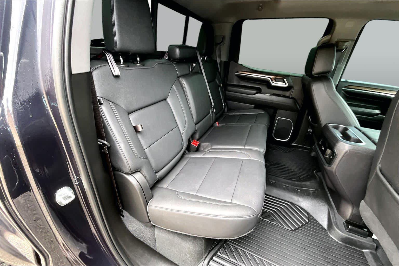 Used 2024 Chevrolet Silverado 1500 LT Trail Boss w/ LT Trail Boss Premium Package AWD/4WD image 20