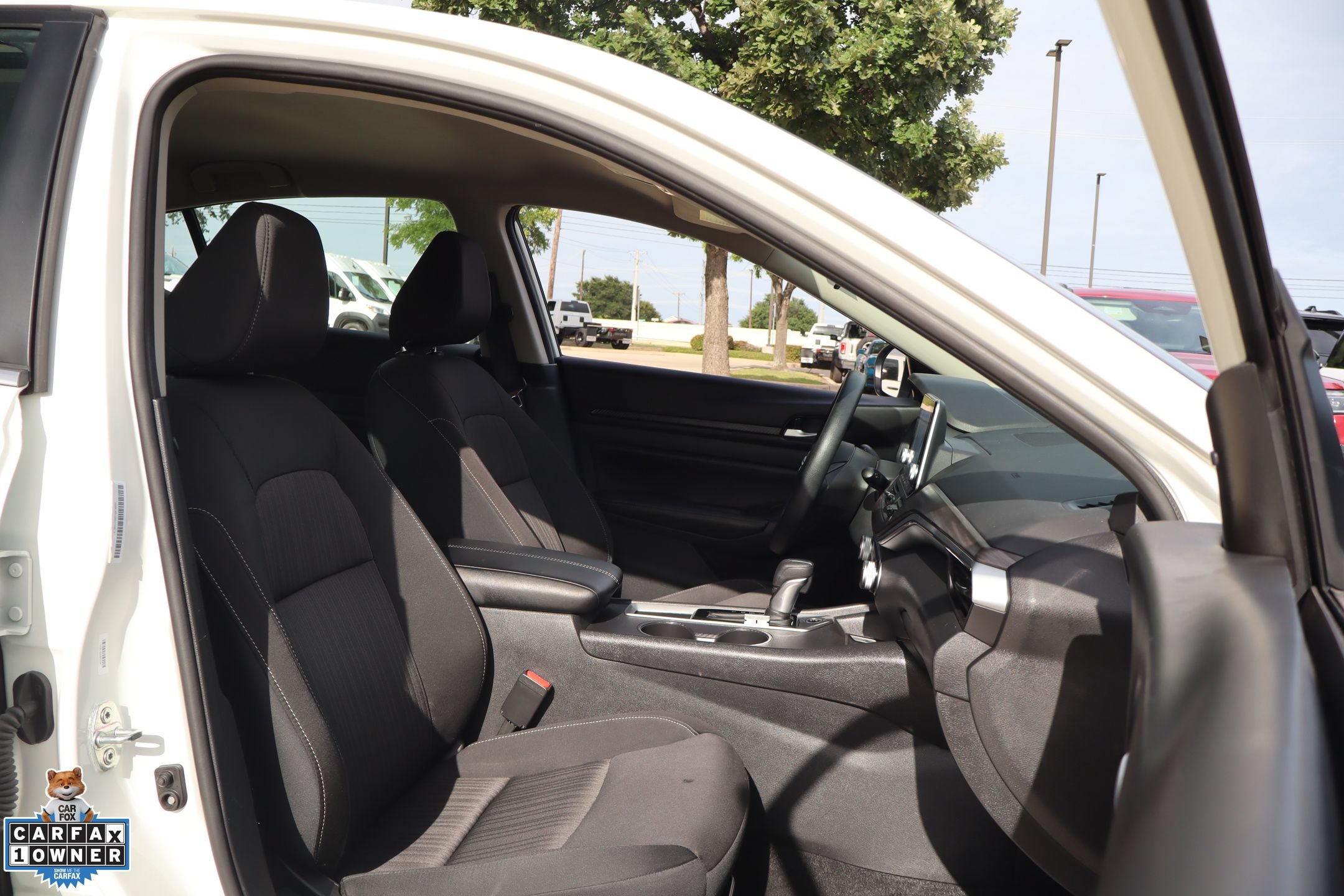 Used 2025 Nissan Altima 2.5 SV FWD image 28