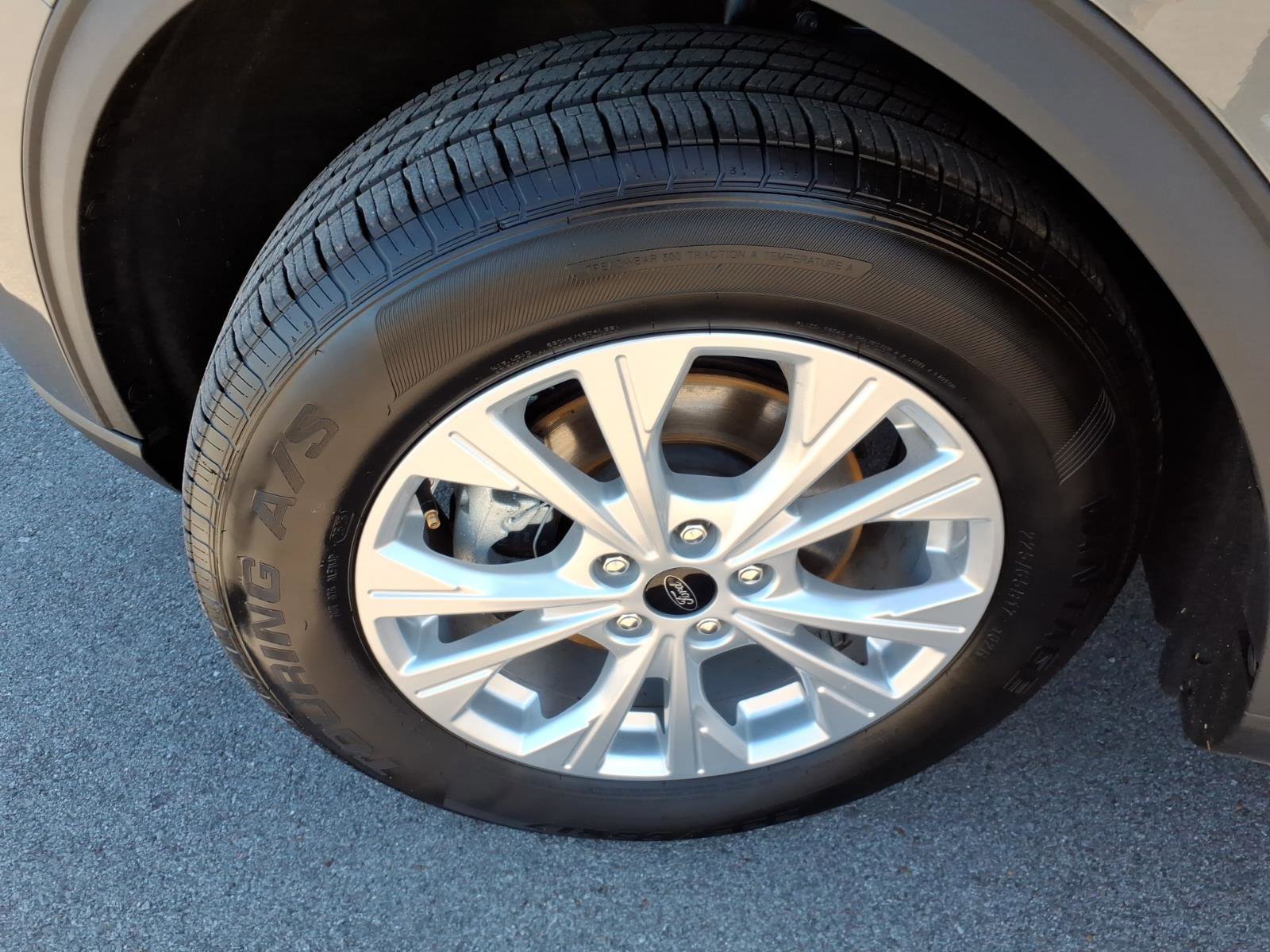 Certified 2024 Ford Escape Active w/ Tech Pack #1 image 9