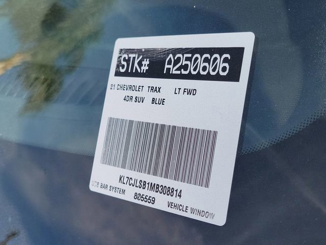 Used 2021 Chevrolet Trax LT w/ LT Convenience Package image 30