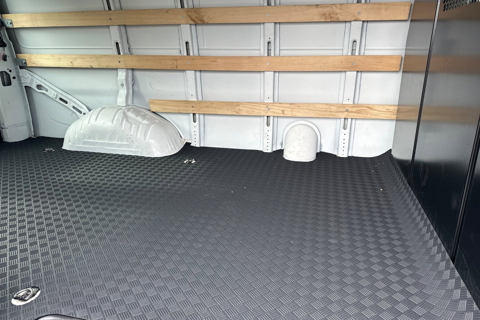 Used 2023 Chevrolet Express 2500 w/ Driver Convenience Package image 13