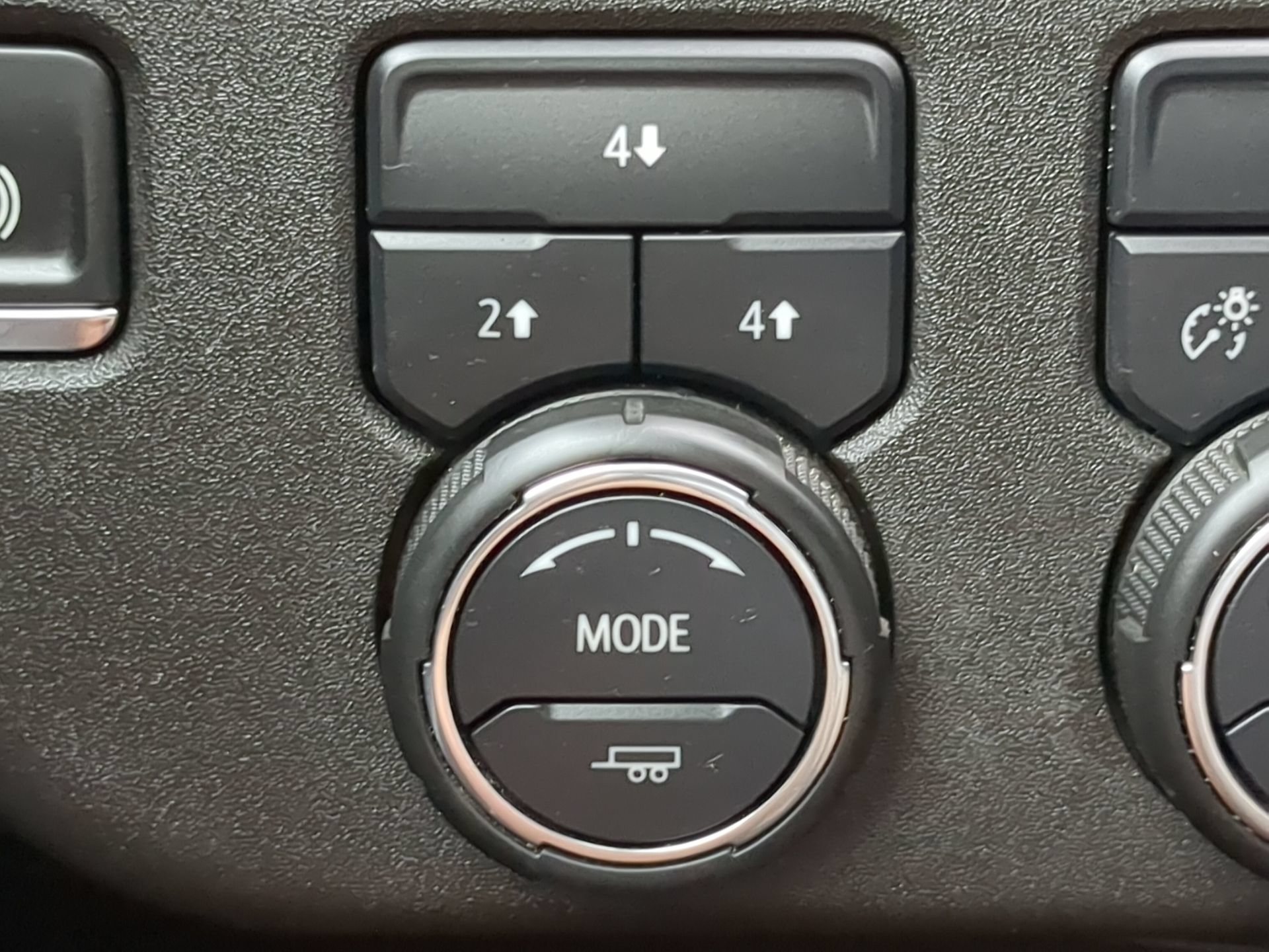 Used 2025 Chevrolet Silverado 2500 LT w/ Convenience Package AWD/4WD image 63