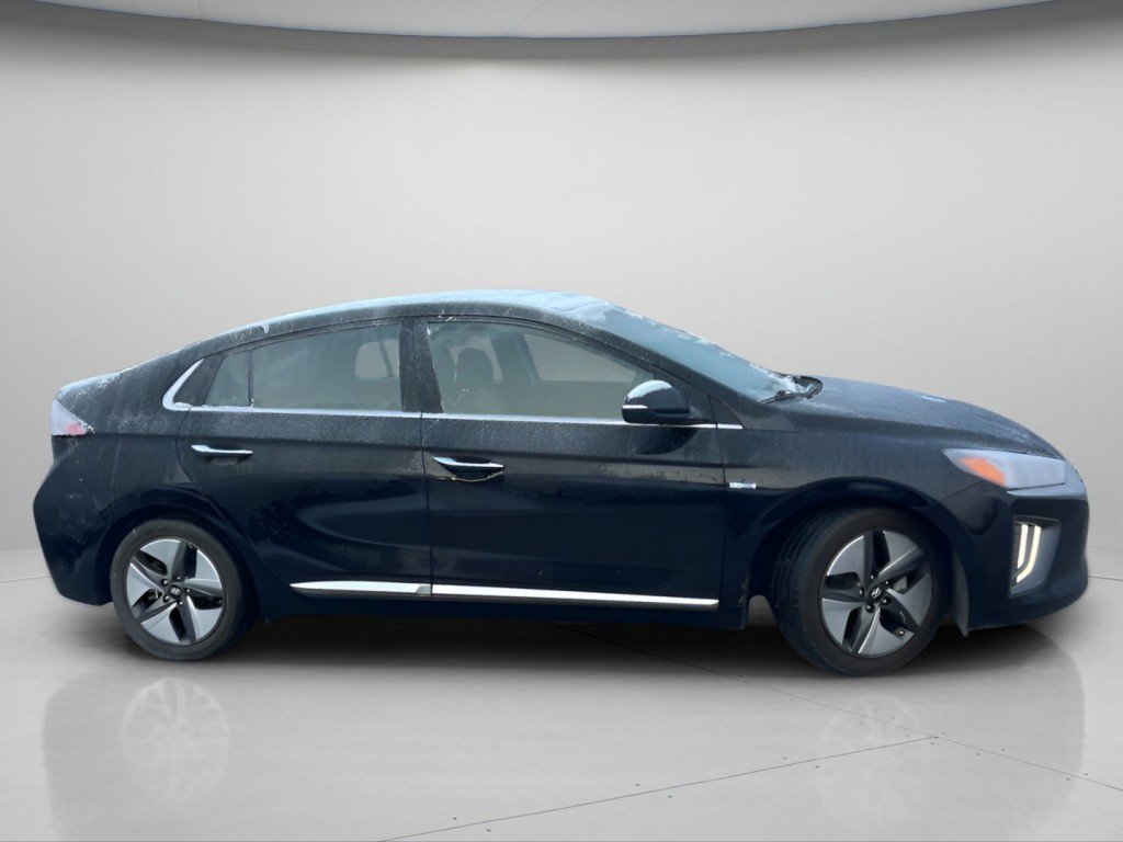 Used 2020 Hyundai Ioniq Limited image 3