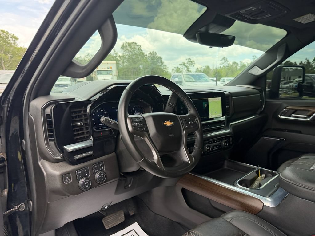 Used 2024 Chevrolet Silverado 2500 High Country w/ Technology Package AWD/4WD image 31
