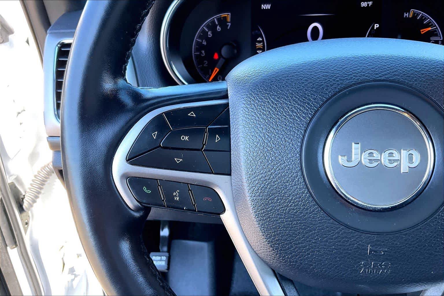 Used 2020 Jeep Grand Cherokee Altitude AWD/4WD image 20